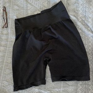 Kamo Fitness shorts M/L